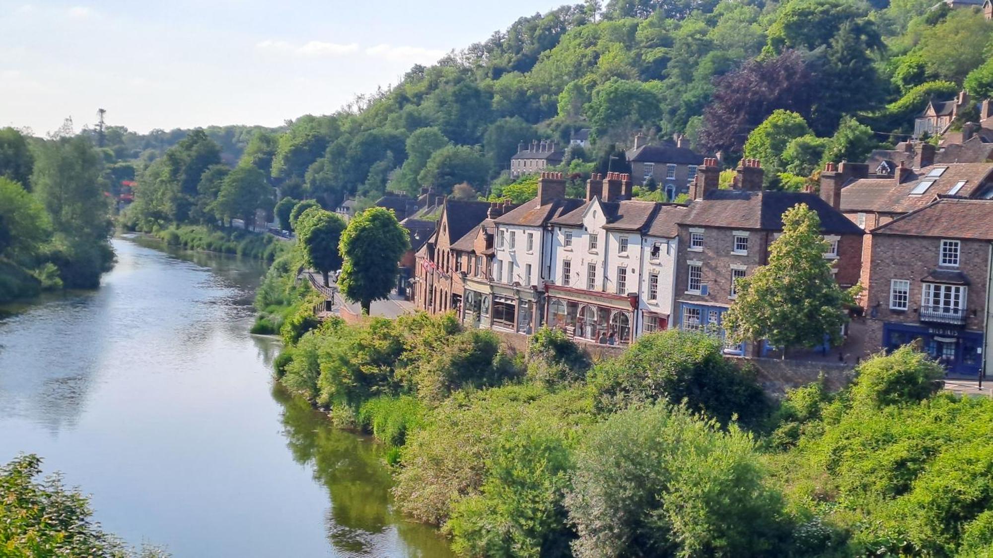 Ironbridge View Townhouse - Stunning View Of The Iron Bridge Uk Winner 2024 'Most Picturesque Self-Catering Holiday Home' Of The Year' & Winner '2024 Best Holiday Home In Shropshire' Bagian luar foto